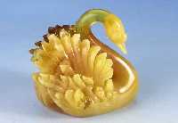 Bernsteinfigur: Schwan, vollplastische massive AusfÜhrung, natura- listische Darst., H ca. 7 cm
