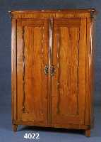 Schrank, deutsch,um 1870, Esche massiv, Leisten mit Velutenabschluß, zweitÜrig, soge- nannte BrezelfÜllungen, zerlegbar, leicht ver- zogen, ...