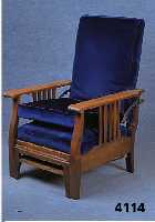 Sesselausleger, deutsch, 1902/04, Eiche massiv, seitlich 5-fach versprosst, wuchtige Auflagen, RÜcken verstellbar, Fußteil auszieh- bar, sehr ...