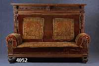 GrÜnderzeitsofa, deutsch, um 1880/90, Eiche massiv, Renaissance- und Barockstil, Überbau reich geschnitzt, aus dem Vollholz, Lisenen in sich ...