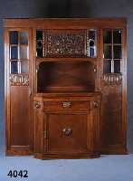 Schrank, deutsch, um 1910/10, SpÄtjugendstil , Korpus Weichholz und Buche, Eiche massiv, Eichefurnier gespiegelt, Schnitzereien aus dem Vollholz, ...