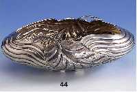 Anbietschale, 900er Silber, total ca. 615 g, ovale bauchige Form, Wellendekor, Blatt- verzierung, ca. 8 x 28 x 17 cm