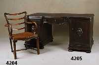 Stuhlsessel, deutsch, um 1930/32, Buche massiv, ArtDeco-Einschlag, RÜcken 4-fach in der horizontalen versprosst, leicht ostasia- tischer ...