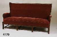 Sofa, deutsch, um 1900/05, Rahmen Eiche massiv, Oberteil 4-fach geschwungen und gerie- ft, RÜcken und Sitz genoppt, alter PlÜschbe- zug, ...