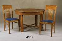 Tisch mit 6 StÜhlen, deutsch, um 1910, Eiche massiv, Korpus Weichholz und Buche, Eichefur- nier, Zarge furniert, abwechslungsreich durch- geformt, ...
