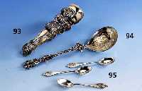 12 MokkalÖffel GEORG JENSEN, Motiv Akelei, 830er Silber, Kopenhagen 1830, Wardeinmarke Heise, rÜcks. Bes.-Monogr. M, Etui, abgebildet in: Georg ...