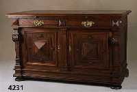 Buffet, deutsch, um 1890/1900, GrÜnderzeit, Eiche massiv, Korpus z.T. Weichholz und Buche, Front reich gegliedert, aufgesetzte Schnitz- ereien im ...