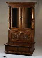 Truhenbank-AufsatzmÖbel, deutsch, um 1880/90, GrÜnderzeit, Barock-Renaissancestil, Korpus Weichholz, Trage- und Zierteile Eiche massiv, ...
