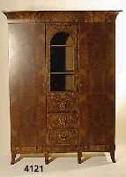 ArtDeco-Schrank, deutsch, um 1925, Korpus Weichholz, Eiche und Buche massiv, im strengen Biedermeierstil, Wurzelnußfurnier, 6-fach gespiegelt, ...