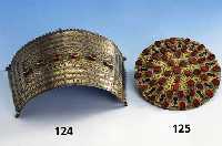 Brustschmuck, Turkmenistan um 1900, Silber vergoldet, reicher Karneolbesatz, D ca. 15.5 cm