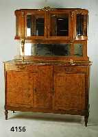 Aufsatzbuffet, Frankreich, um 1900/10, Korpus Weichholz, Ahornaugenfurnier, Oberteil reich verglast und verspiegelt, Messinbe- schlÄge, ...
