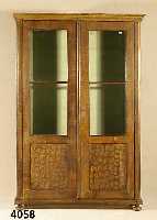 WÄsche- bzw. Vielzweckschrank, deutsch, um 1840/60, Weichholz massiv, sogenannte Bier- malerei an Front und Seiten, original GlÄser, ...