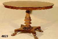 Tisch, norddeutsch, um 1870/80, Korpus Weichholz, Nußbaumfurnier z.T. gespiegelt, TatzenfÜße aus dem Vollholz, SÄule gedrechselt , aus dem ...