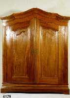 WÄscheschrank, Westpfalz/SaarbrÜcken, um 1780/ 1820, Eiche massiv, RÜcken und Inneneintei- lung Weichholz, Seiten 8-fach durchgehend ge- wellt, ...