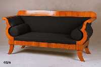 Sofa, im Biedermeierstil, Korpus Weichholz, Kirschbaum massiv, Kirschbaumfurnier, gespie- gelt, nach Vorbild von 1830/40, wohnfertig, elegant, ...