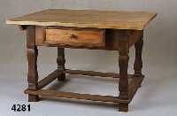 Bauerntisch, deutsch, zum Teil aus altem Holz gefertigt, Weichholz, Buche und Eiche, Umlaufleiste nach dem Stil von 1770/80 gefer- tigt, ...