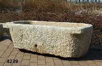 Wassertrog, deutsch, um 1920, Granit massiv, aus einem Block gehauen, auch als Brunnen ge- eignet, aufwendige Arbeit, vielfach verwendbar , ...