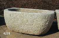 Wassertrog, deutsch, um 1920, Granit massiv, aus einem Block gehauen, auch als Brunne ge- eignet, aufwendige Arbeit, vielfach verwendbar , ...