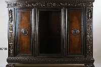 BÜcherschrank, deutsch, um 1920/30, Korpus Weichholz und Eiche, z.T. massiv, Front Nuß- baum massiv, auf Rahmen gearbeitet, Inlets ...