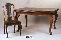 Tisch mit 6 StÜhlen, deutsch, um 1900/10, Eiche massiv, sogenannter Chippendalestil, Tisch ausziehbar, Zierleiste, StÜhle mit Kunstlederbezug, ...