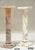 MarmorsÄule, nach altem Vorbild, rosafar- bener Marmor, grau geÄdert, vielfach verwend- bar, als BlumensÄule bestens geeignet, ca. 99x 28,5x28,5 ...