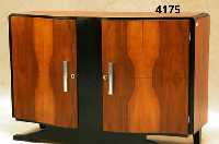Sideboard, Frankreich, um 1920, kaukasisch Nußbaum gespiegelt furniert, z.T. schwarz abgesetzt, große ChrombeschlÄge, zeittypisch geschwungene ...