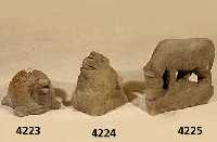 Pferd, wohl Sandstein, in grasender Haltung, lebhafte Darstellung, sehr dekorativ, ca. 39x 16x44 cm