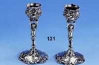 Set: 4 Kerzenleuchter, 925er Silber, Handarbeit, Rokokostil, Halterung in Form eines Putto, H ca. 9.5 cm, zus. ca. 340 g