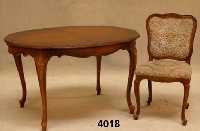 Ausziehtisch mit 4 StÜhlen, deutsch, um 1960, Warrings, Serie Malmédy, Nußbaum massiv, Nußbaumfurnier, schÖne Maserung, hervorragen- de ...