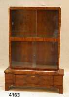 Sammlervitrine, deutsch, um 1928/32, ArtDeco , Korpus Weichholz, verschiedene EdelhÖlzer, Palisanderfurnier, kaukasisch Nußbaumfurnier, von ...