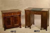 Kinderschreibtisch, deutsch, um 1900/05, Korpus Weichholz, Eiche massiv, Eichefurnier, abgesetzte FÜße, diese schwarz lackiert, Front mit ...
