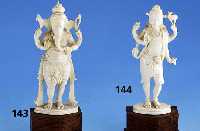Elfenbeinskulptur, Indien, Madras um 1950, hergestellt im Victorian Institut, feine Schnitzerei von guter Qual., auf Holz- sockel, Darst.: ...
