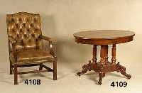 Ausziehtisch, deutsch, um 1870/80, Korpus Weichholz, Pyramidenmahagonifurnier gespiegelt , FÜße ausladend, reich geschnitzt, Rocaillen und ...