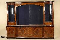 Vitrinenschrank, sÜddeutsch, Teile aus der 2. HÄlfte des 18. Jhds., Korpus Weichholz, dickes SÄgefurnier in Wurzelnuß, Palisander und ...