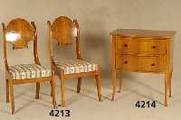 Pfeilerkommode, Biedermeierstil, Kirschbaum massiv, nach dem Vorbild von 1820/30, Faden- intarsien, mit 2 Schubladen, praktisch, viel- seitig ...