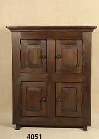 Brotschrank, im hollÄndischen Stil des 18. Jhds., Eiche massiv, tropisches kastanien- Ähnliches Holz, z.T. auf Rahmen gearbeitet, Inlets mit ...