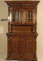 Aufsatzschrank, Belgien, um 1880/90, z.T. auf Rahmen gearbeitet, Korpus Weichholz, Eiche massiv, Eichefurnier, Front vertikal 3-fach gegliedert, ...