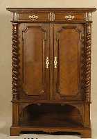 Stollenschrank, deutsch, um 1880/90, nach flÄmischem Vorbild, 3/4-SÄulen gedrechselt und gedreht, Korpus Weichholz und Buche massiv, ...