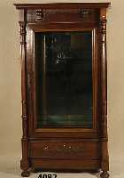 Vielzweckschrank, Niederlande, um 1890/1900, Korpus Weichholz und Buche, VollsÄulen ge- rieft und gedrechselt, aufgesetzte Schnitzer- eien, ...