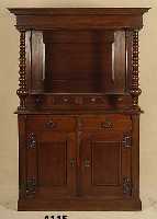 Sogenannter Baldachinschrank, Holland, um 1900 , Korpus Weichholz, Front und Trageteile Eiche massiv, Schnitzereien Eichefurnier, auf- gesetzte ...