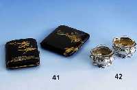 SalzschÄlchenpaar, Frankreich um 1900, 950er Silber, Veilchendekor, Orig.-Glas- einsÄtze (1 x leicht best.), Meistermarke Coignet