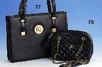Versace-Shopper, schwarzes Leder, Versace-Verzierungen, ca. 38 x 28 cm