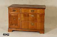 Kommode, deutsch, um 1903/05, Korpus Weich- holz und Buche, asymetrisch angeordnet, 3 Schubladen, bzw. Schublade mit TÜr, z.T. original ...