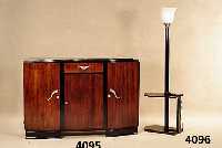 ArtDeco-Stehlampe, Frankreich, um 1920, kubistischer Aufbau, palisanderfarben gebeizt, z.T. schwarz abgesetzt, weißer Opalglas- schirm auf ...