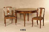 Tisch mit 8 StÜhlen, Schweden, um 1928/30, Korpus Weichholz und Buche, Birkewurzelfurnier , z.T. gespiegelt, sparsame abstrakt florale ...