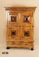sogenannter moderner Kissenschrank, nach dem niederlÄndischen Vorbild von 1720, z.T. auf Rahmen gearbeitet, Weichholz, Eiche massiv, ...