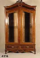 zweitÜriger Glasschrank, Frankreich, um 1870/ 80, Louis-Philippe, Korpus Weichholz, Nuß- baumfurnier, GlastÜren facettiert, zwei ...