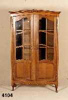 Glasvitrine, deutsch, nach altem Vorbild, Eiche massiv, drei EinlegebÖden, mit Sprossen- fenstern, leichte Gebrauchsspuren, schÖnes praktisches ...