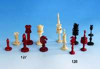 Schachfiguren zw. 1830/40 bis 1870/80, Elfenbein, z.T. schwarz und rot eingefÄrbt, best. aus: 10 rote Figuren, 14 schwarze Figuren und 29 ...