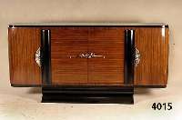 ArtDeco-Sideboard, Frankreich, um 1920, Riopalisander gespiegelt furniert, z.T. schwarz abgesetzt, sehr hochwertige Verarbei- tung, aufwendige ...